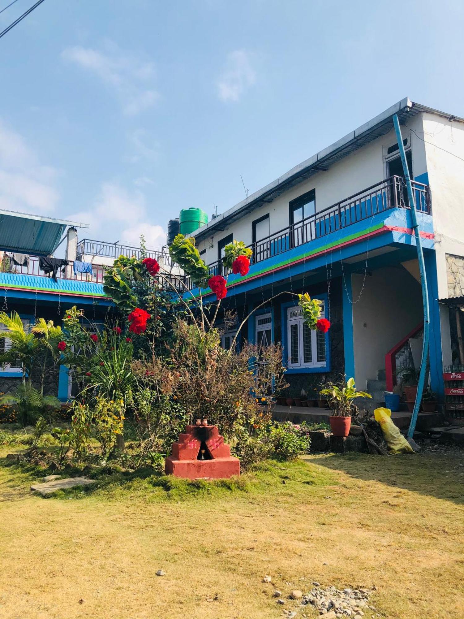 Robins Nest Hotel & Restaurant Deorāli Exterior foto